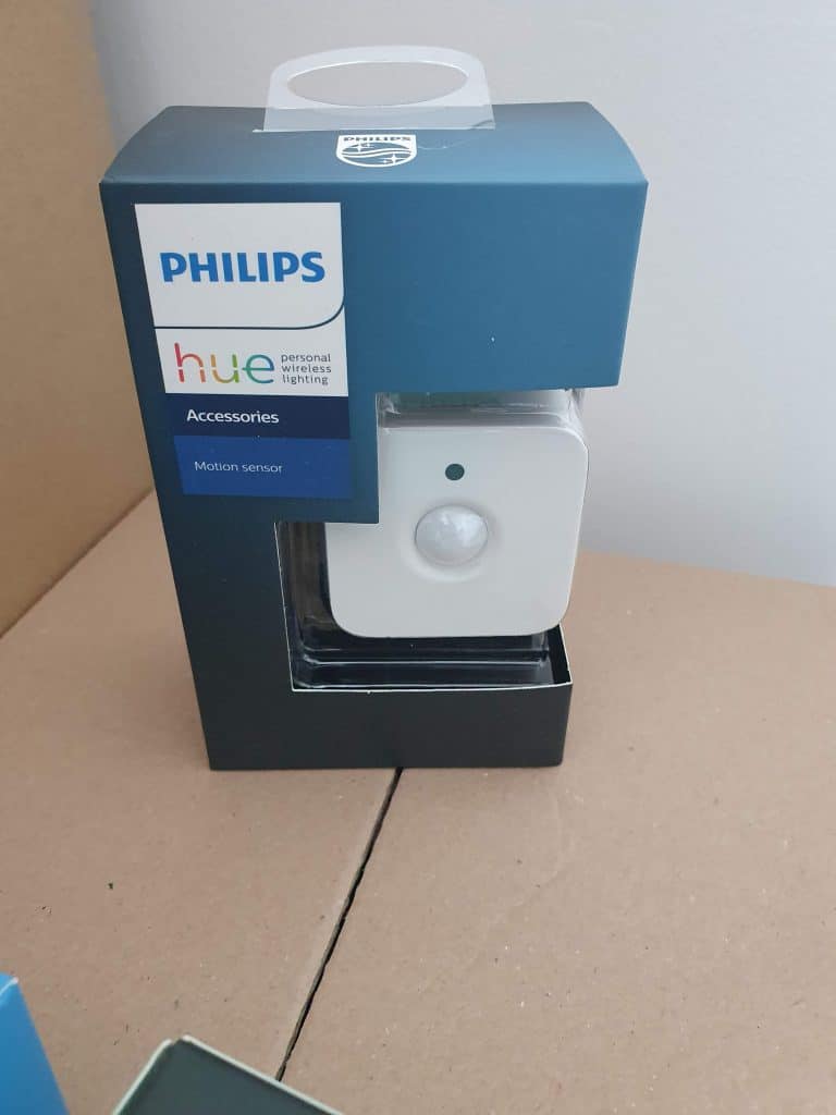 A caixa para um dos meus sensores de movimento de Philips Hue