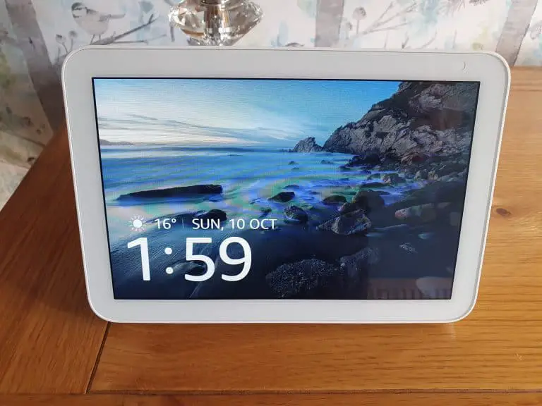 The default view of an Amazon Echo Show 8